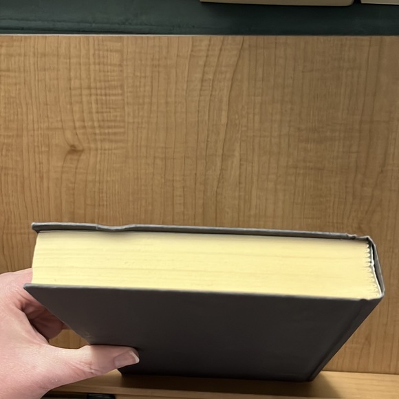 Hardcover novel “Home in Carolina” by Sherryl Woods published by MIRA - Picture 9 of 16